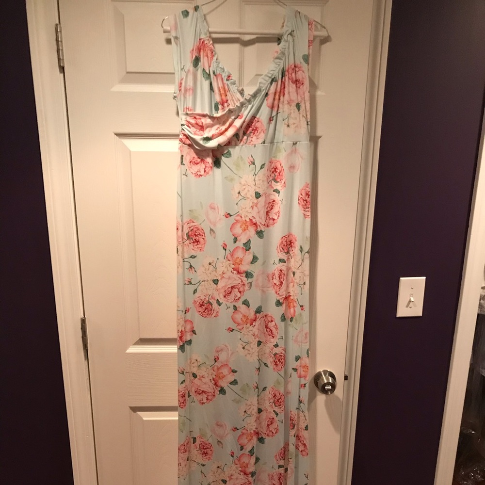 Off the shoulder maternity dress size L